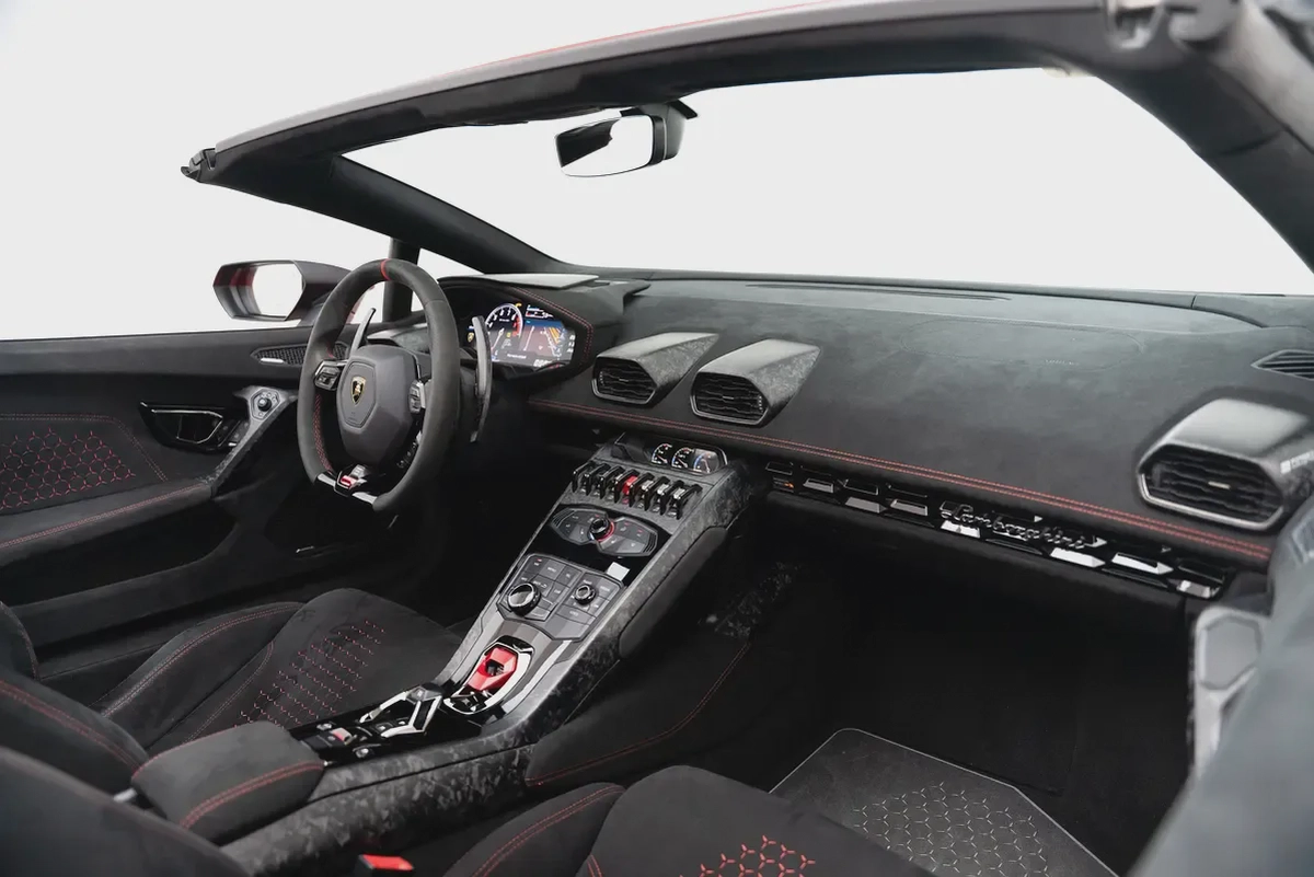 2019 LAMBORGHINI HURACAN PERFORMANTE SPYDER WITH WARRANTY AND SERVICE CONTRACT-6-6