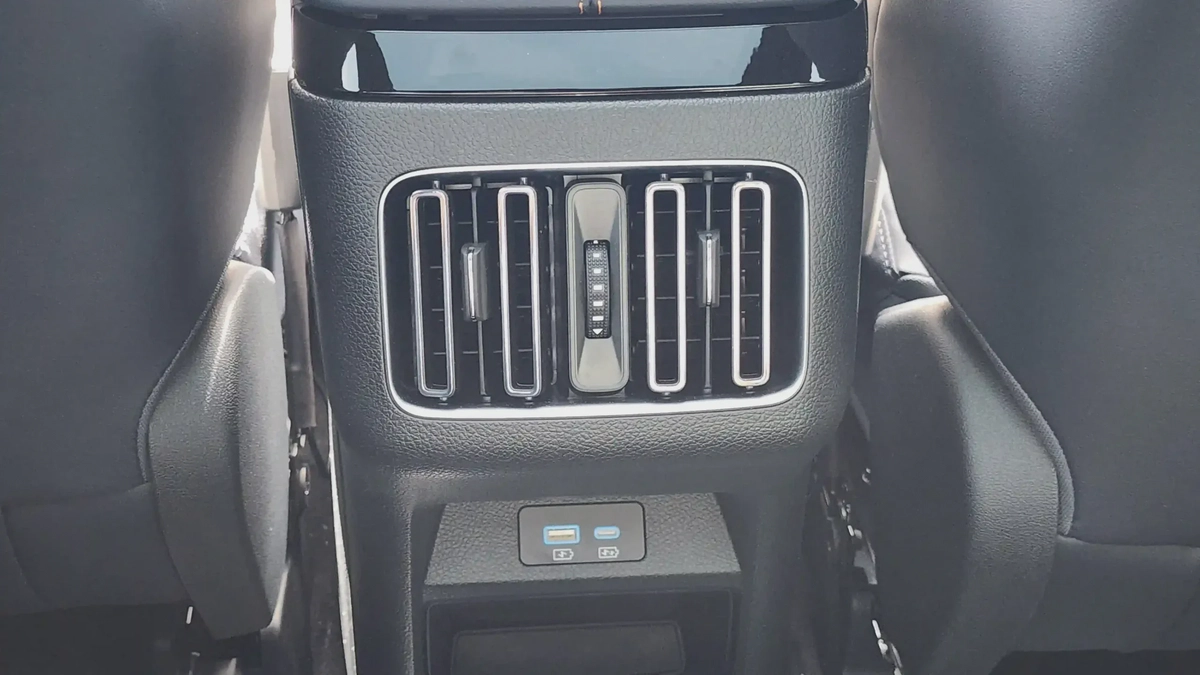 BYD Song Plus Champion (White)-15-15