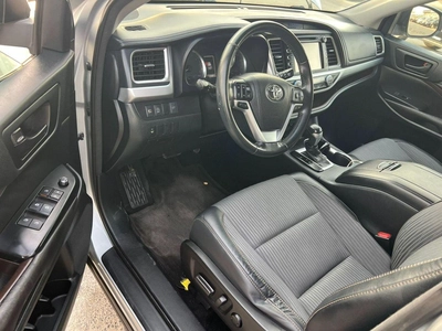 Toyota Highlander 2017 Toyota Highlander LE Plus - MidOption - 3.5L V6 - Full 7 Seater - Trunk Auto-14