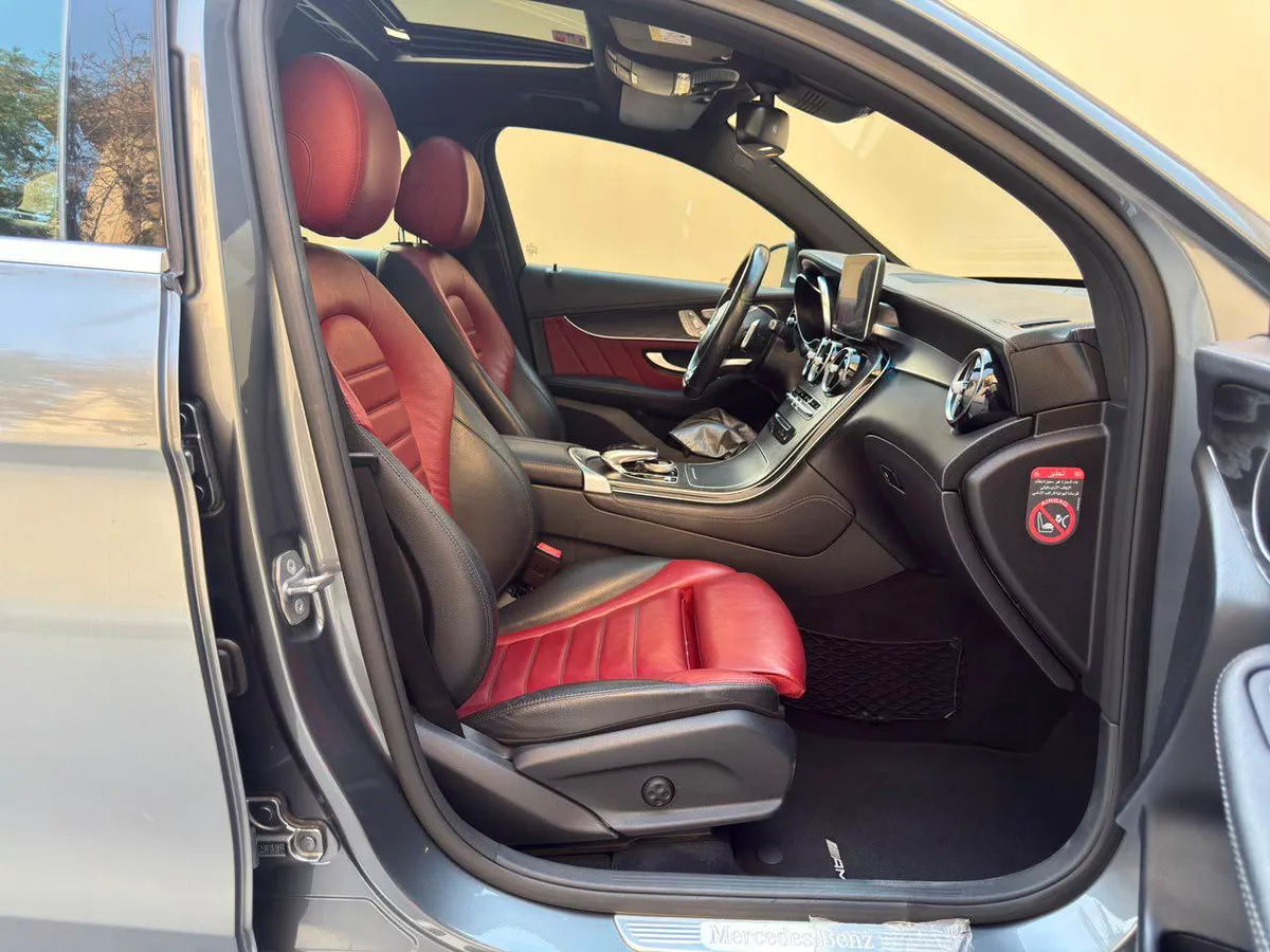 Gulf Specs 2019 MERCEDES GLC250 AMG 4MATIC Coupe 2.0Litre Turbo-Charged-17-17
