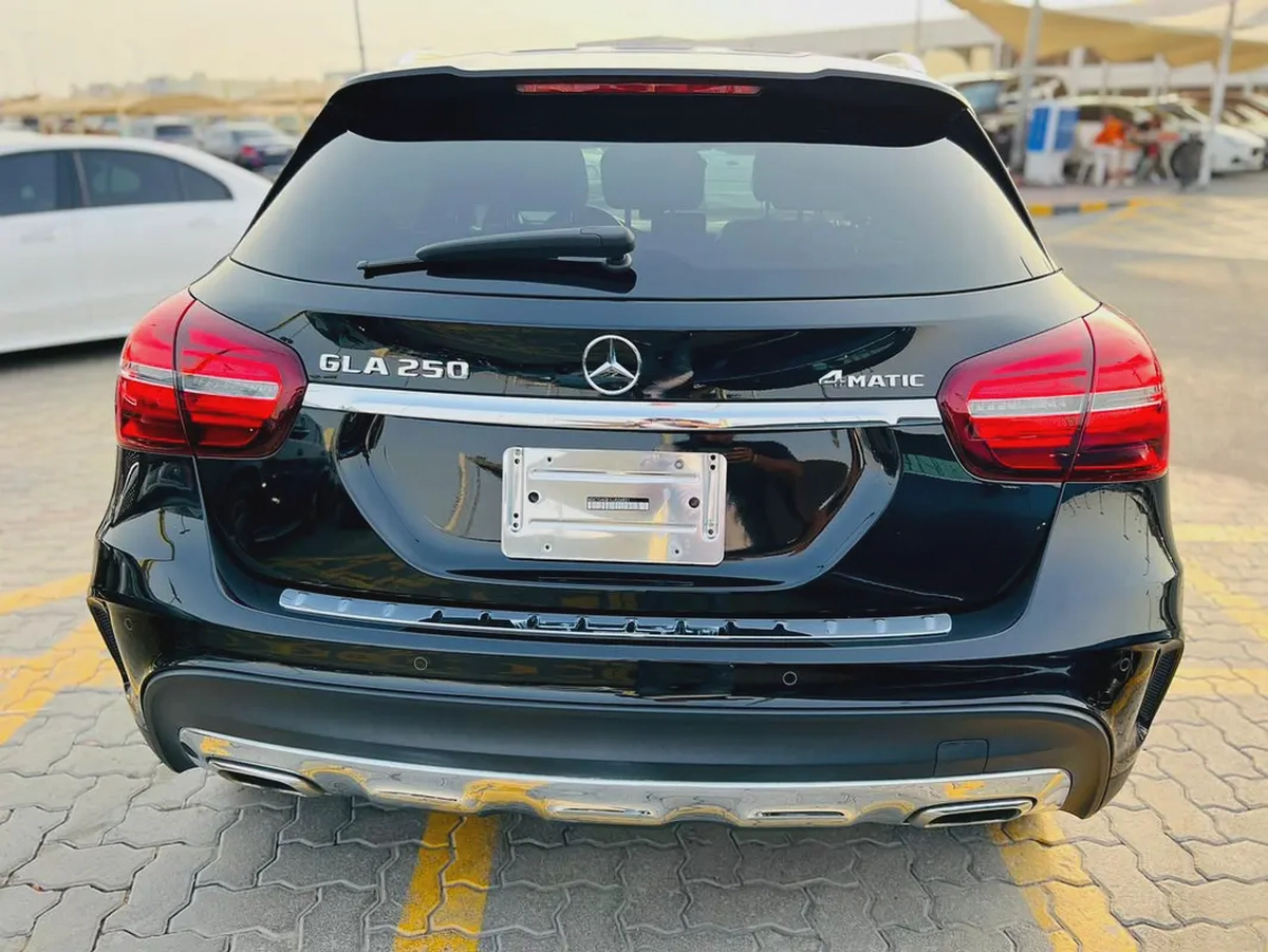 Mercedes-Benz GLA-Class GLA 250-2-2
