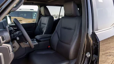 Toyota Prado VXR Adventure Dual Tone 2.4T Adventure 2.4L-10