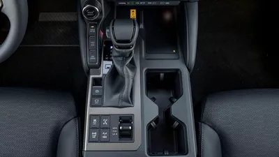 Toyota Prado VXR Adventure Dual Tone 2.4T Adventure 2.4L-20