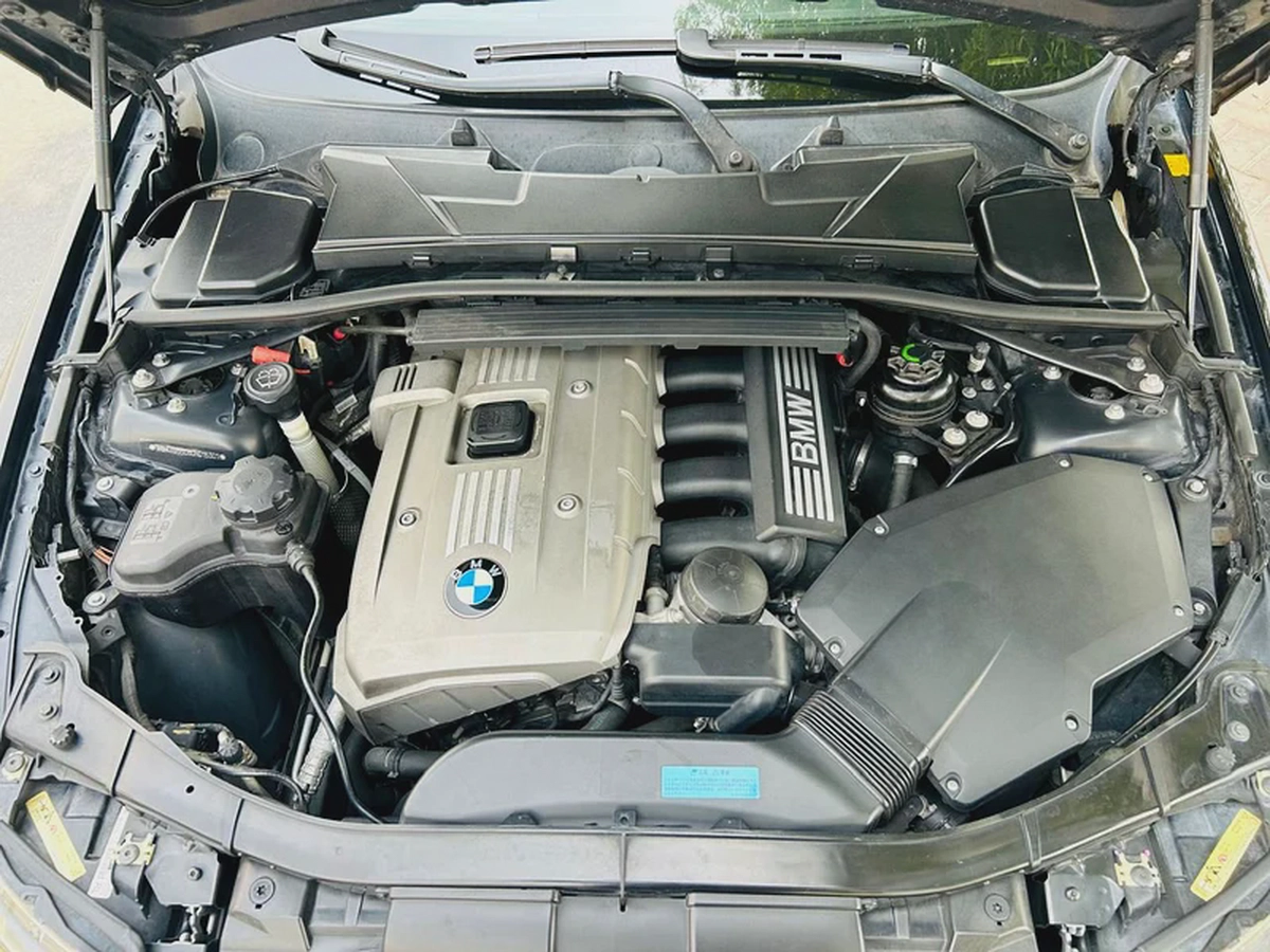 BMW 323i | 2006 | CLEAN TITLE | FRESH JAPAN IMPORT