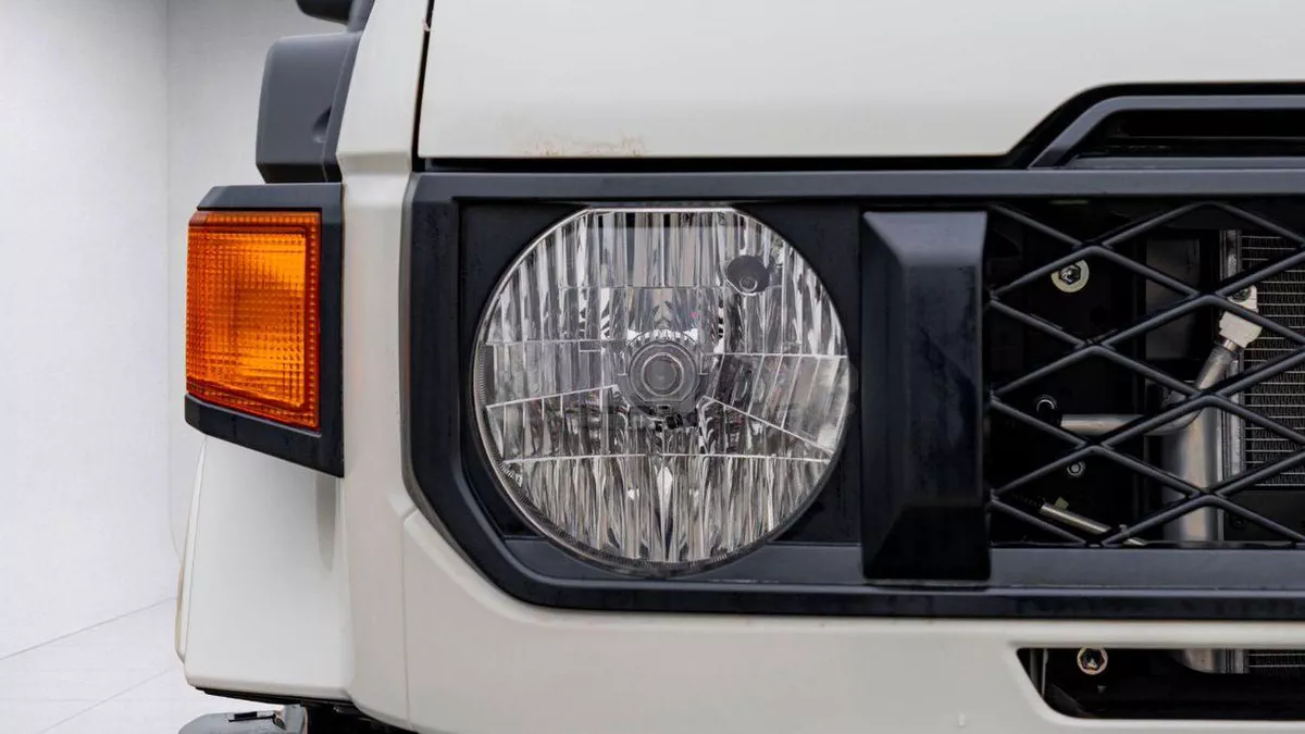 Toyota Land Cruiser Pickup 70 TOYOTA LAND CRUISER 79DC SNORKEL | 2-YEAR WARRANTY + SERVICE AVAILABLE | IN-HOUSE FINANCING | 0% DOW-2-0