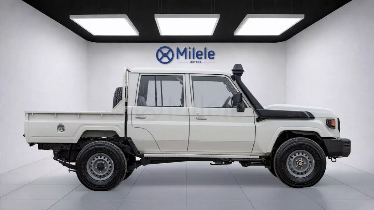 Toyota Land Cruiser Pickup 70 TOYOTA LAND CRUISER 79DC SNORKEL | 2-YEAR WARRANTY + SERVICE AVAILABLE | IN-HOUSE FINANCING | 0% DOW-5-0