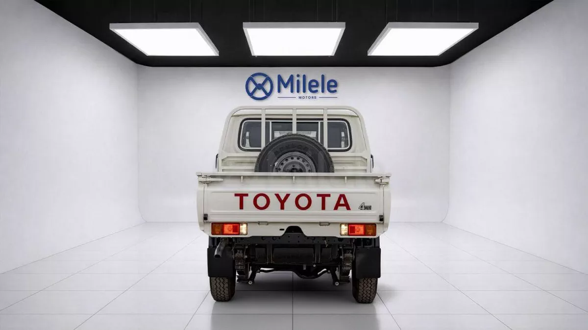 Toyota Land Cruiser Pickup 70 TOYOTA LAND CRUISER 79DC SNORKEL | 2-YEAR WARRANTY + SERVICE AVAILABLE | IN-HOUSE FINANCING | 0% DOW-7-0