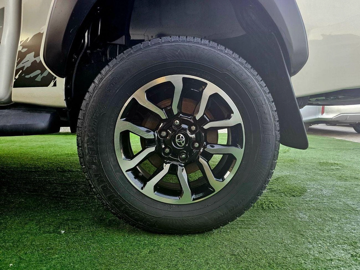 Toyota Hilux PATROL/ AUTO GEAR/ WIDE BODY / AUTO WINDOWS / FULL OPTION-8-8