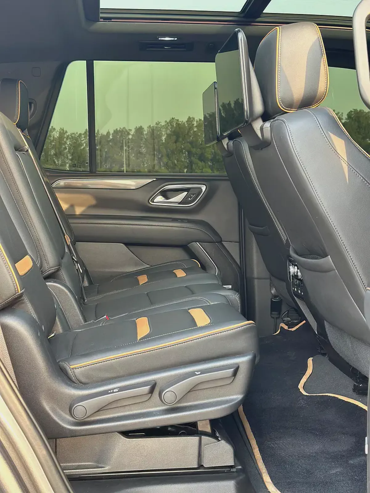 2021 GMC Yukon AT4 | GCC Specs | Original Paint | Excellent Condition-16-16