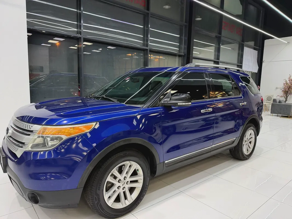 Ford Explorer Limited 2015 GCC Specs - Well Maintained!-1-1