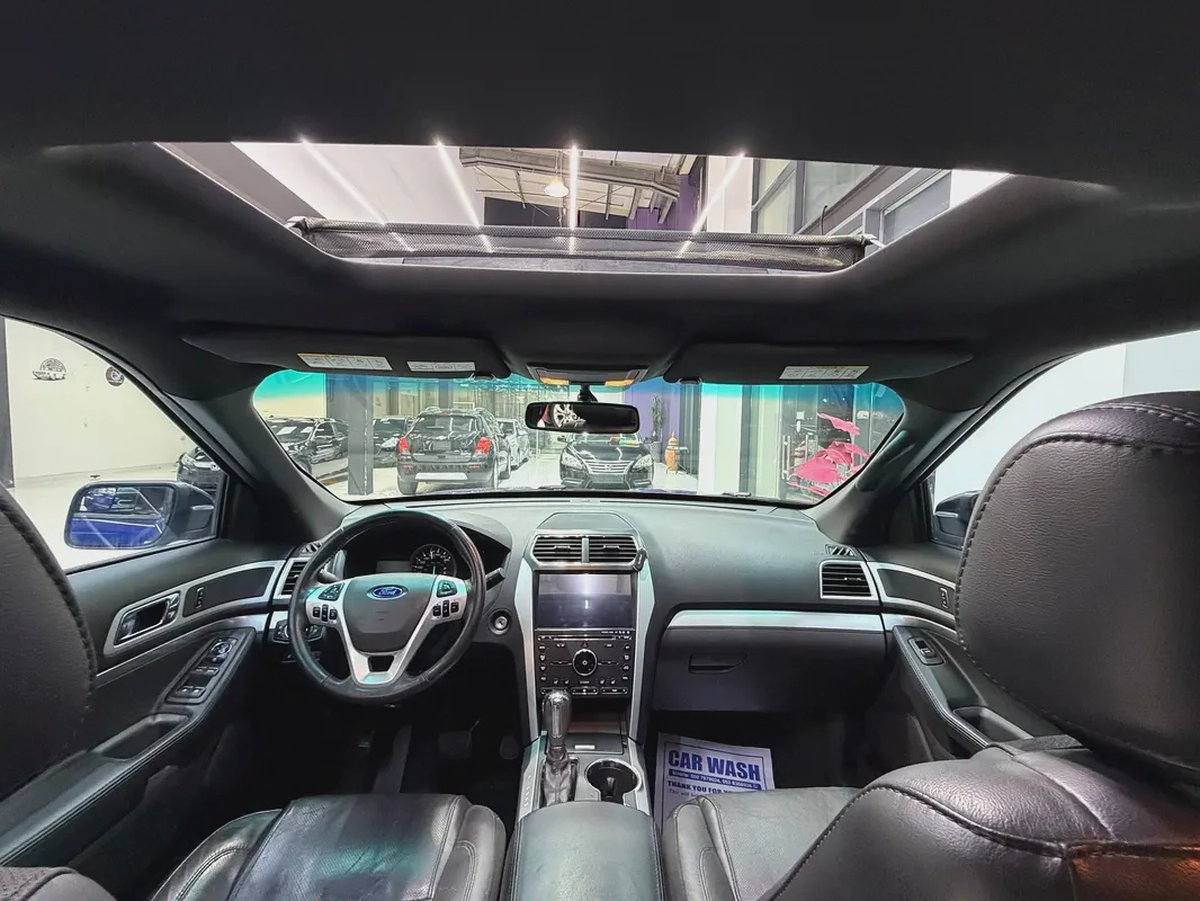 Ford Explorer Limited 2015 GCC Specs - Well Maintained!-7-7