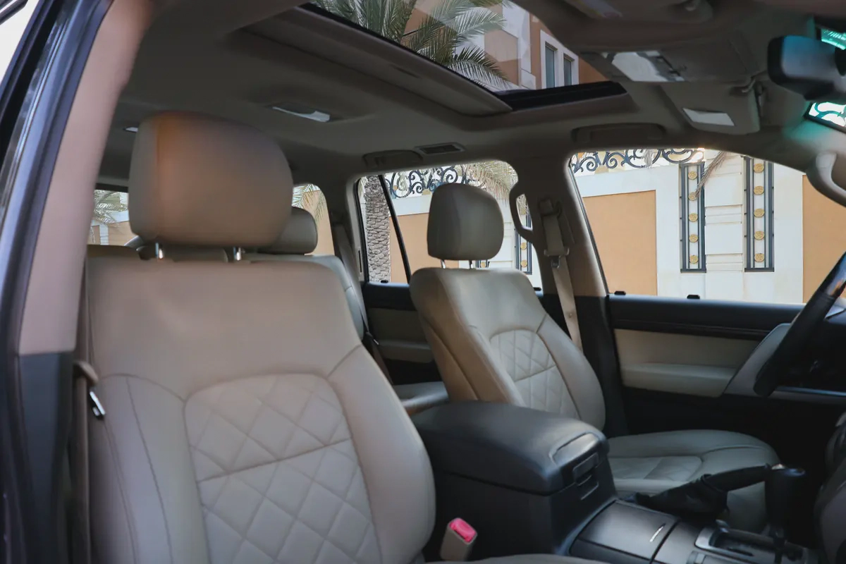 Toyota Land Cruiser VXR 2011 -153000KM- GCC Specs - Well Maintained-14-14