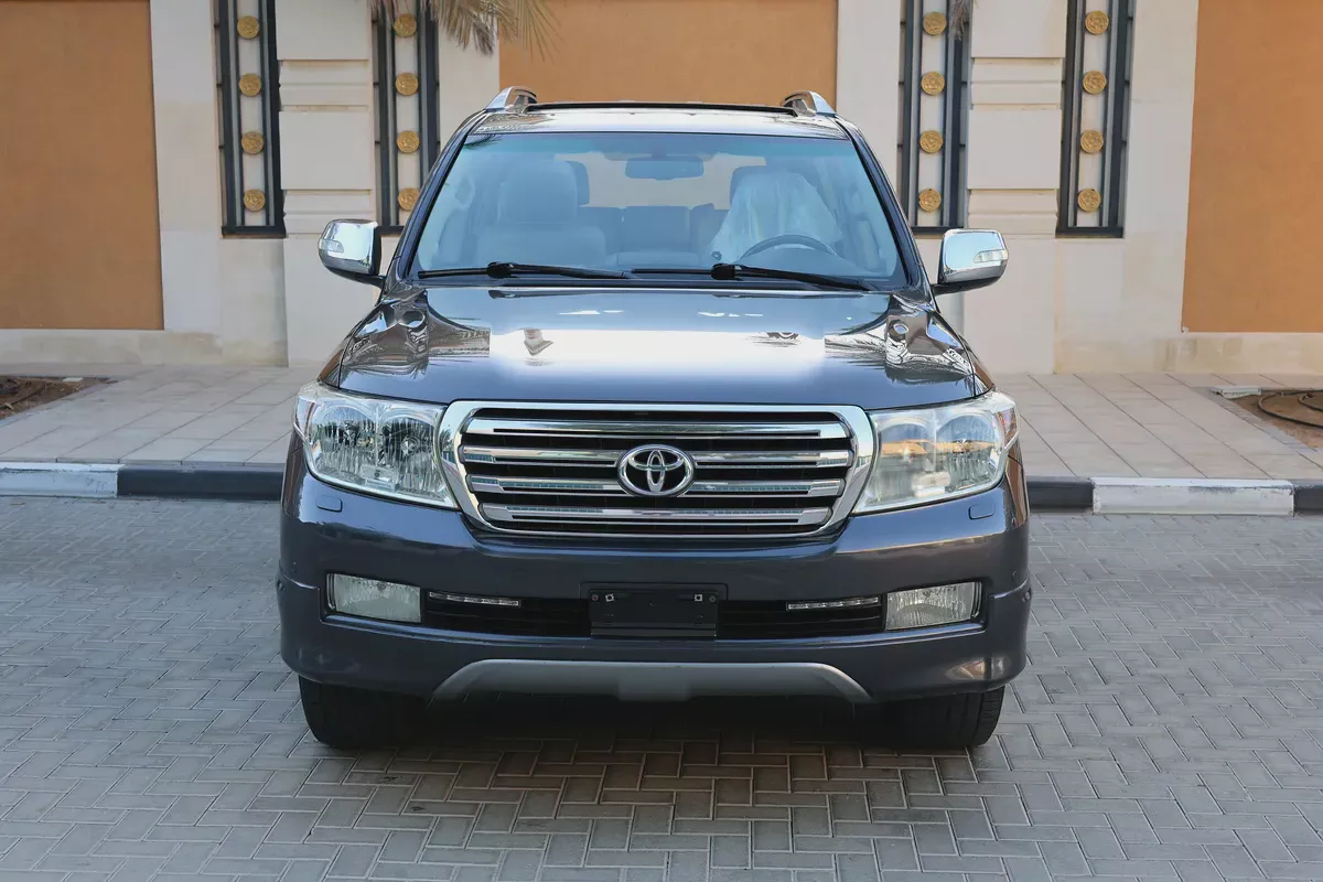 Toyota Land Cruiser VXR 2011 -153000KM- GCC Specs - Well Maintained-4-4
