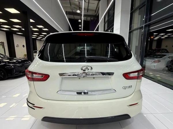 Infiniti QX60 Premium 2016 GCC Specs full service history