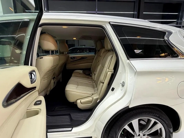 Infiniti QX60 Premium 2016 GCC Specs full service history