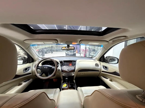 Infiniti QX60 Premium 2016 GCC Specs full service history