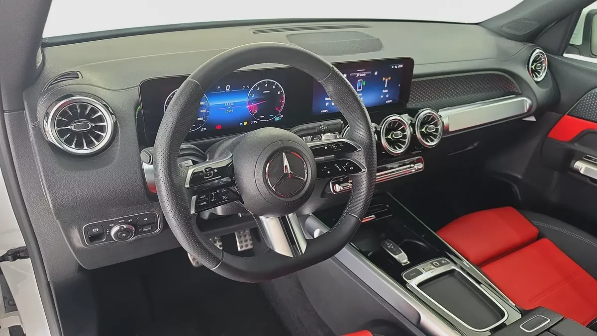 2026 Mercedes-Benz GLB 250 4MATIC | GCC Specs | 7 Seater SUV | Under Warranty | VSB 36812-4-4