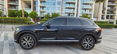 2019-Volkswagen Touareg  Full Option Excellent Condition-4