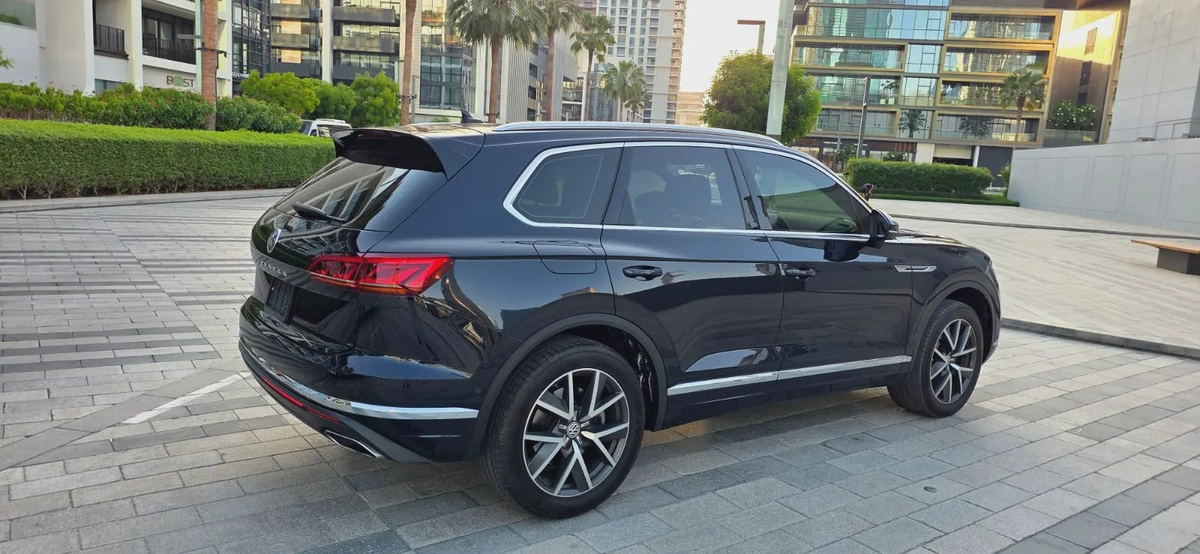 2019-Volkswagen Touareg  Full Option Excellent Condition-5-5