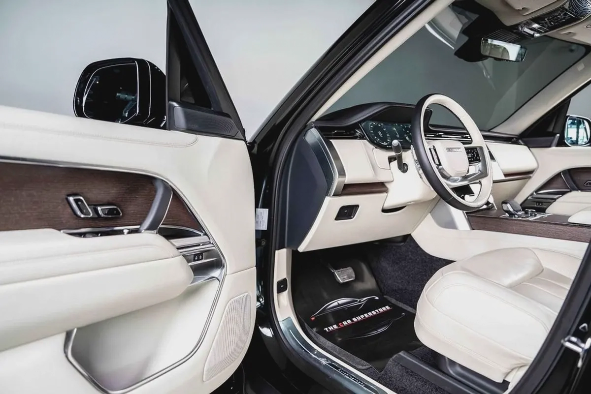 2023-RANGE ROVER VOGUE P530 AUTOBIOGRAPHY-WARRANTY TILL 25.1.2029 OR 150.000KM-FSH WITH AL TAYER-14-14