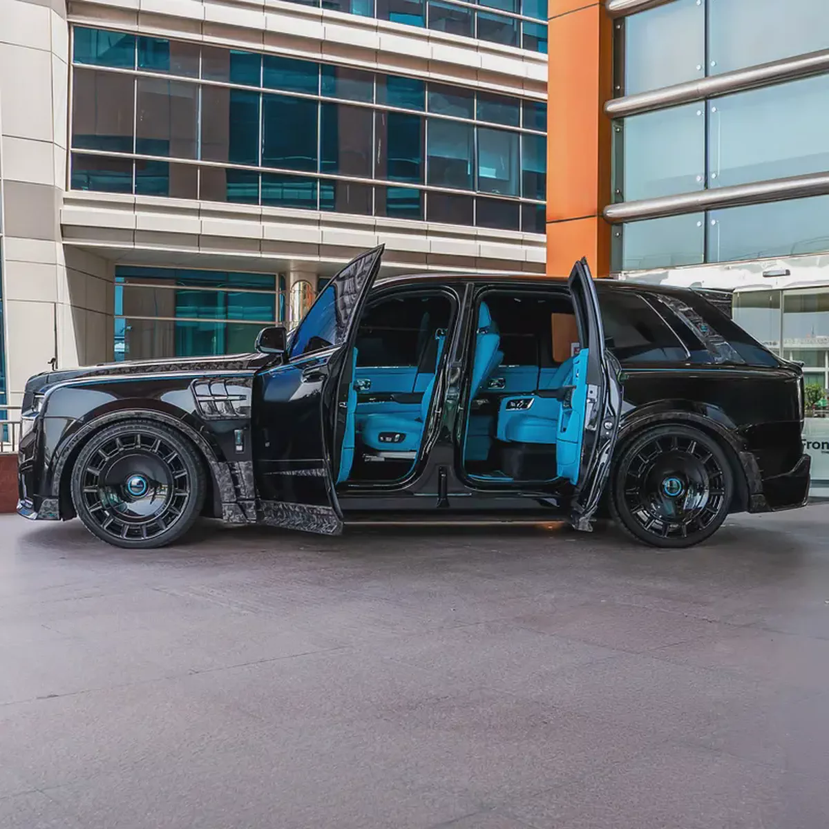 2025  ROLLS ROYCE CULLINAN MANSORY  DONE 15,000KM-5-5