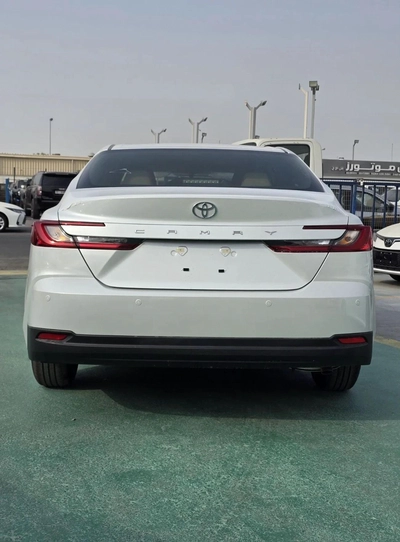 Toyota Camry E 2.5L-4