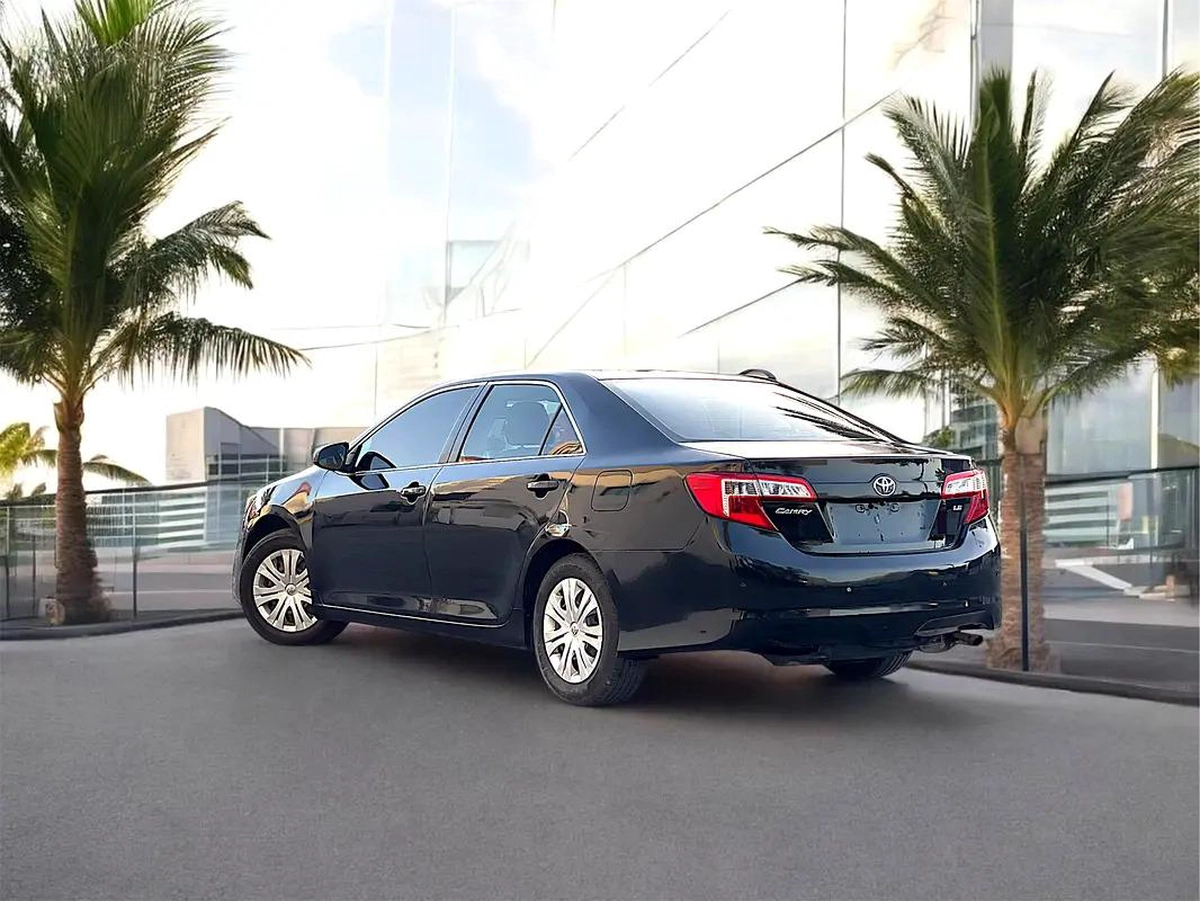Toyota Camry GL 2015 - GCC Specs - Reliable and Efficient-2-2