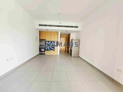 BIG BALCONY | WITH KITCHEN APPLIANCES | READY TO MOVE-4