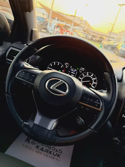 Lexus GX 460 2022 American Specs - Luxury SUV in Pristine Condition-9
