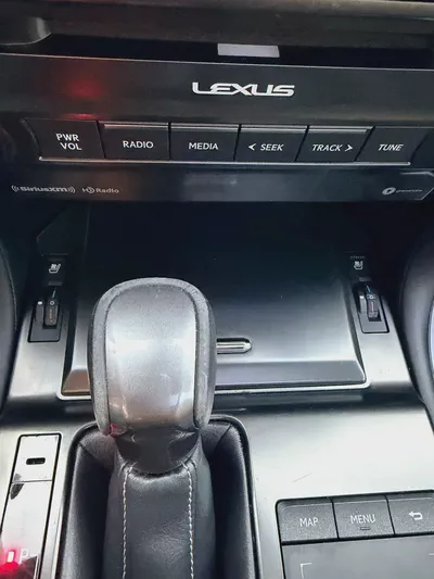 Lexus GX 460 2022 American Specs - Luxury SUV in Pristine Condition-7
