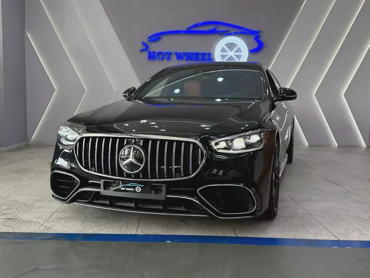 2024 - Mercedes-Benz S63 AMG V8 almost Brand new! for 555,000.00 AED