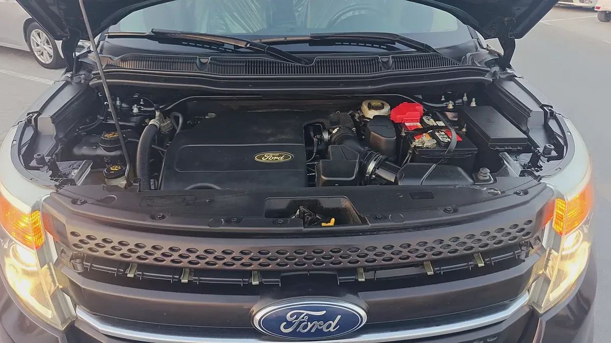 Ford Explorer Limited 2014 GCC Specs - Well Maintained-15-15