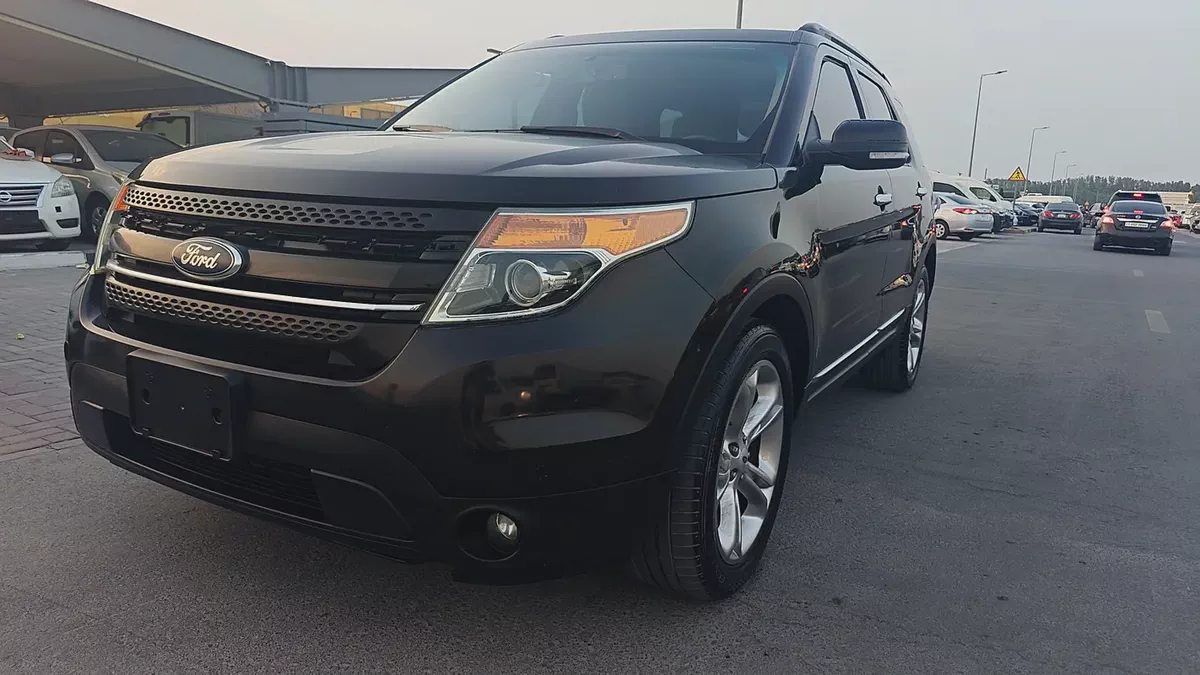 Ford Explorer Limited 2014 GCC Specs - Well Maintained