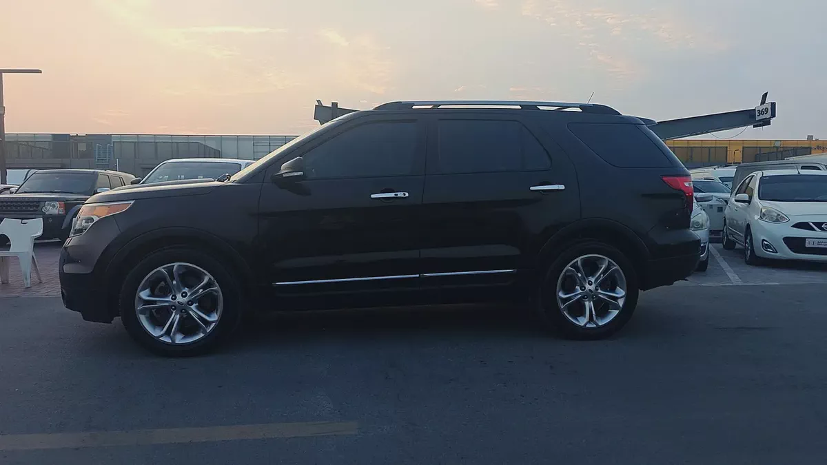 Ford Explorer Limited 2014 GCC Specs - Well Maintained-3-3