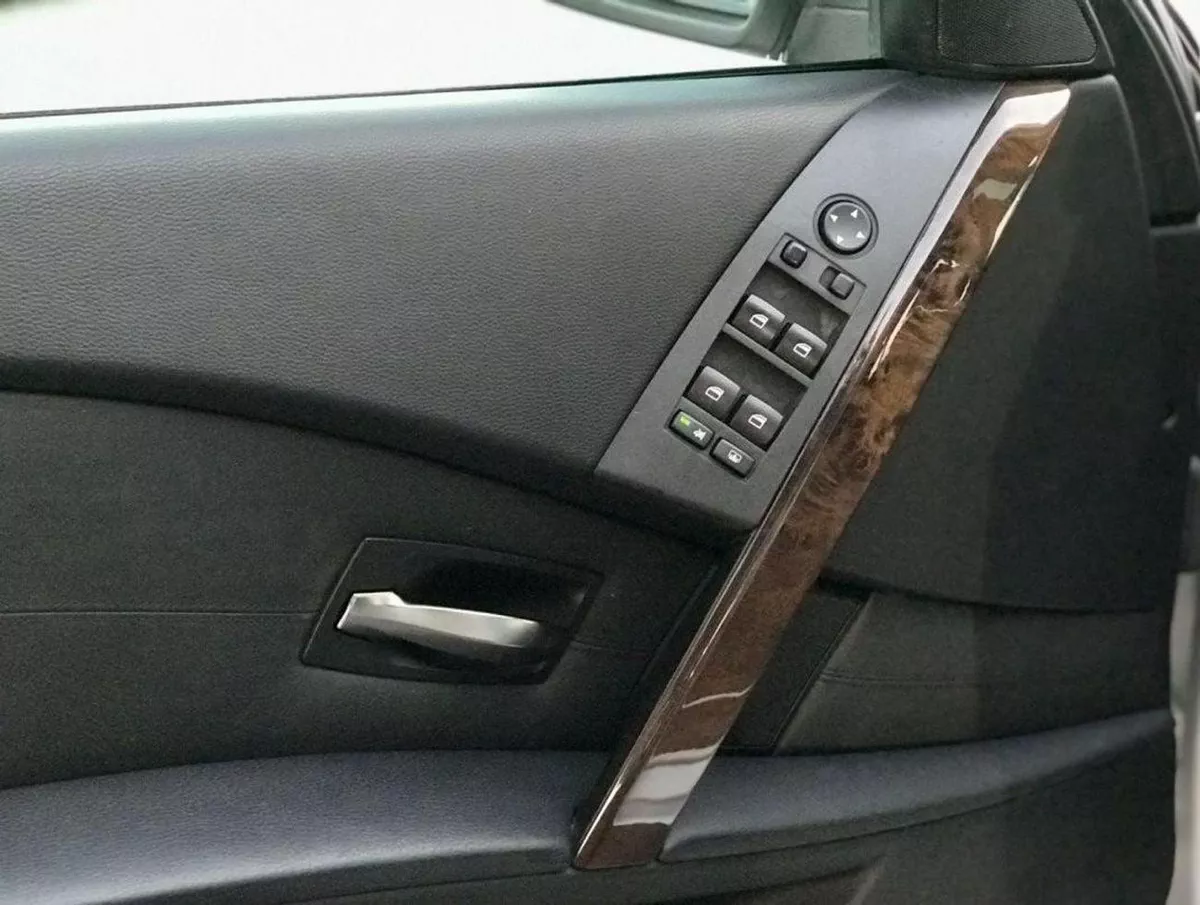 BMW 530i STD-11-0