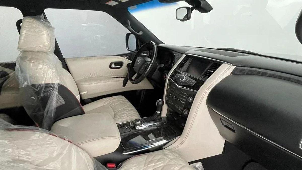 Nissan Patrol Nismo 5.6L -8CYL 428HP ORIGINAL NISMO EXCELLENT CONDITION - AED 130,000-2-2