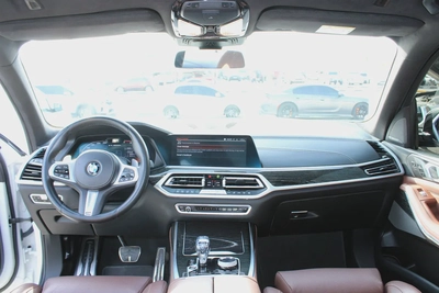 BMW X7 xDrive50i M Sport 2022 GCC Specs-8