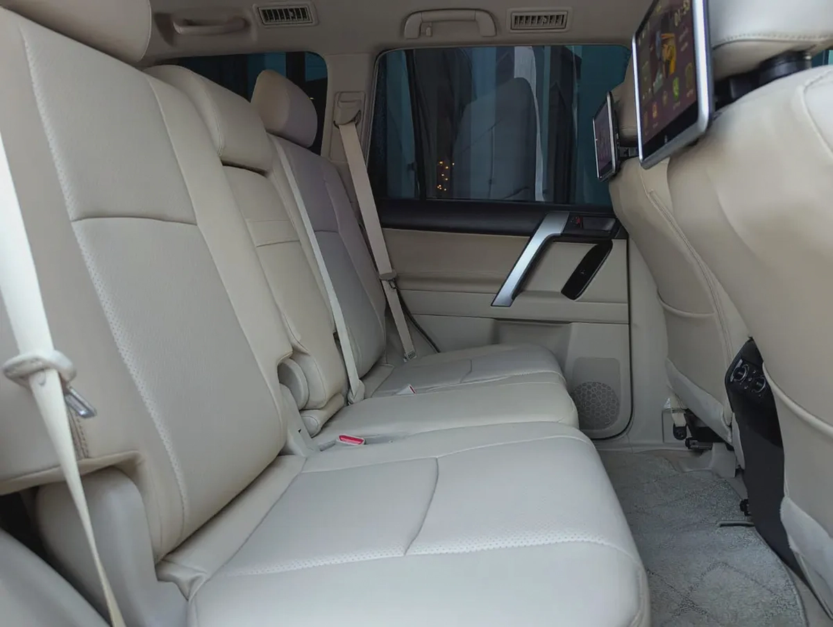 TOYOTA PRADO 2020 GCC V4 2.7L ACCIDENT FREE IN EXCELLENT CONDITION