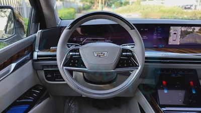 2025 Cadillac Escalade 600 Sport Platinum V8 6.2L 0KM With 5 Years Or 200,000 Km Warranty-6