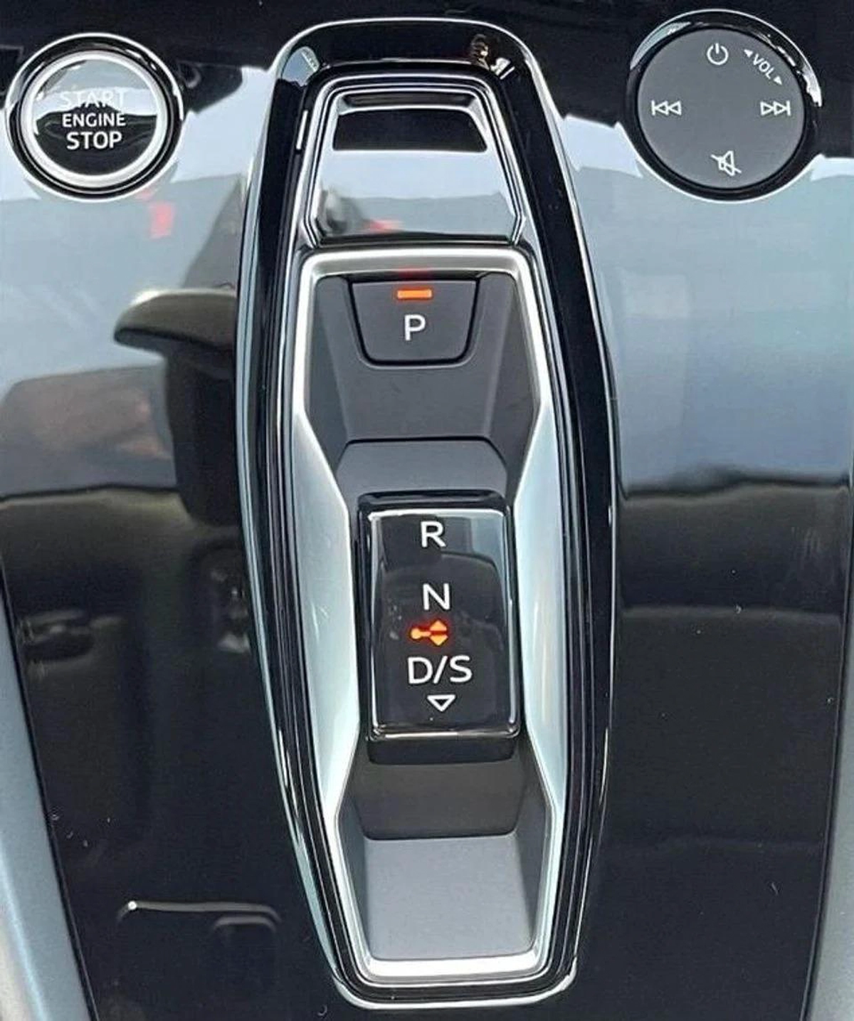 Audi A3 35 TFSI Uder Warranty & Services 2025 GCC - AED 122,000 (AED 138,000)-13-13