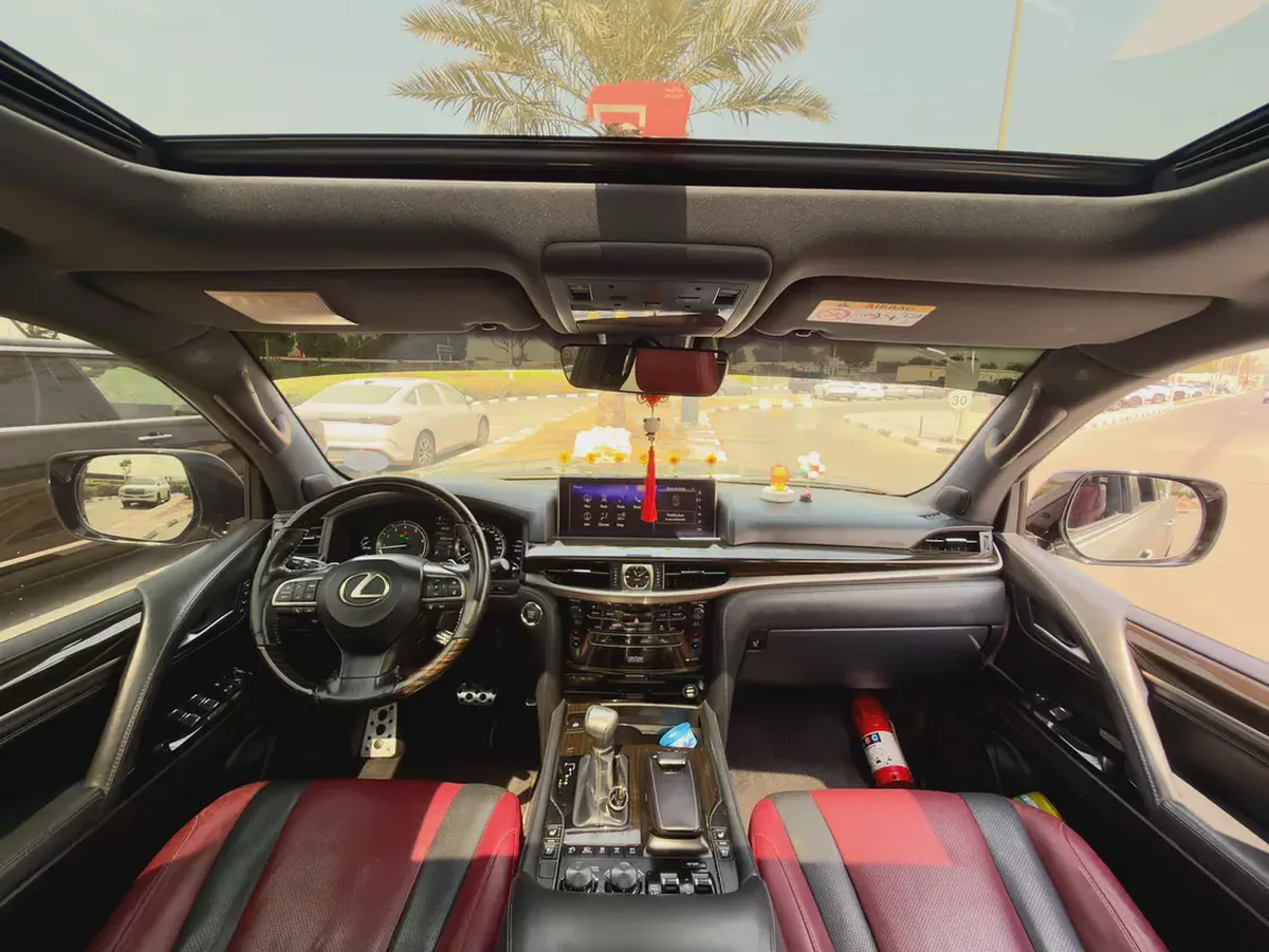 2018 Lexus LX 570 Signature GCC Specs in Excellent Condition-10-10