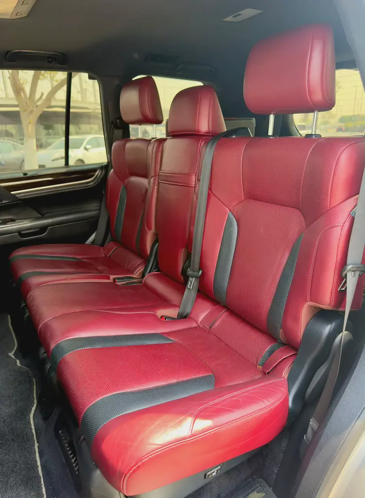 2018 Lexus LX 570 Signature GCC Specs in Excellent Condition-15-15