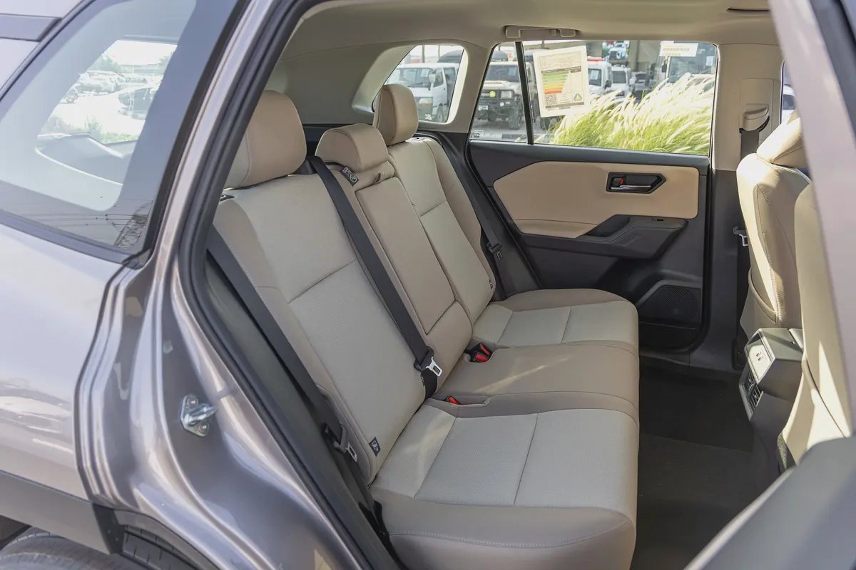 TOYOTA RAV4 XLE | 2026 | AWD | V4 | DARK GOLD | BRAND NEW | GCC Specs (EXPORT)-10-10