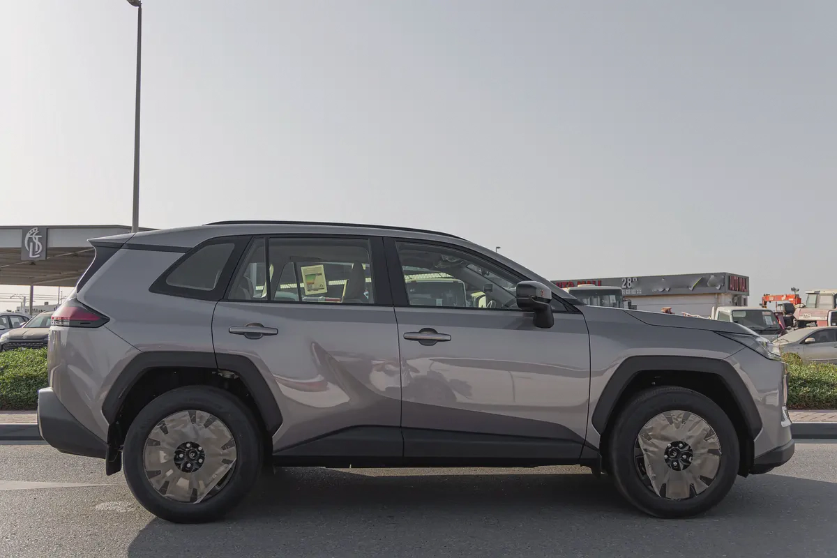 TOYOTA RAV4 XLE | 2026 | AWD | V4 | DARK GOLD | BRAND NEW | GCC Specs (EXPORT)-6-6