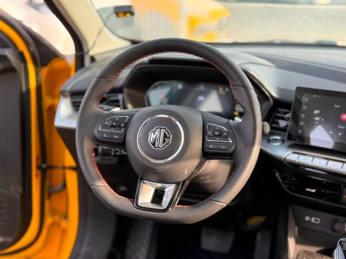 MG GT LUXURY-11-0