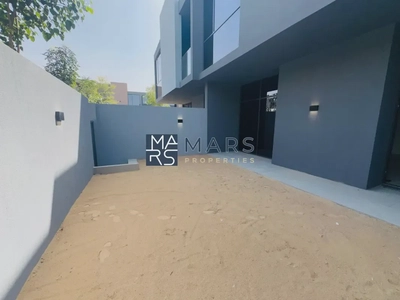 04 BEDROOMS-MIDDLE UNIT-BRAND NEW-25