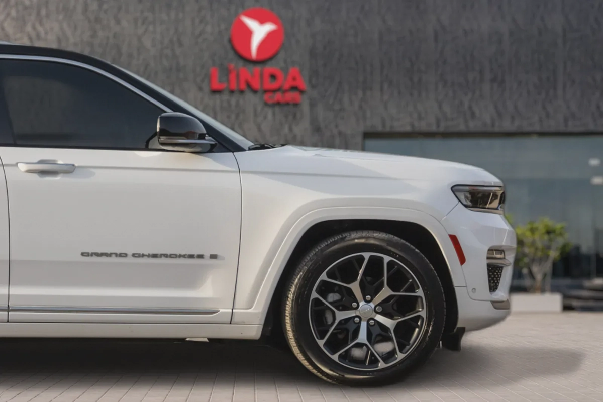 Jeep Grand Cherokee 2023-6-6