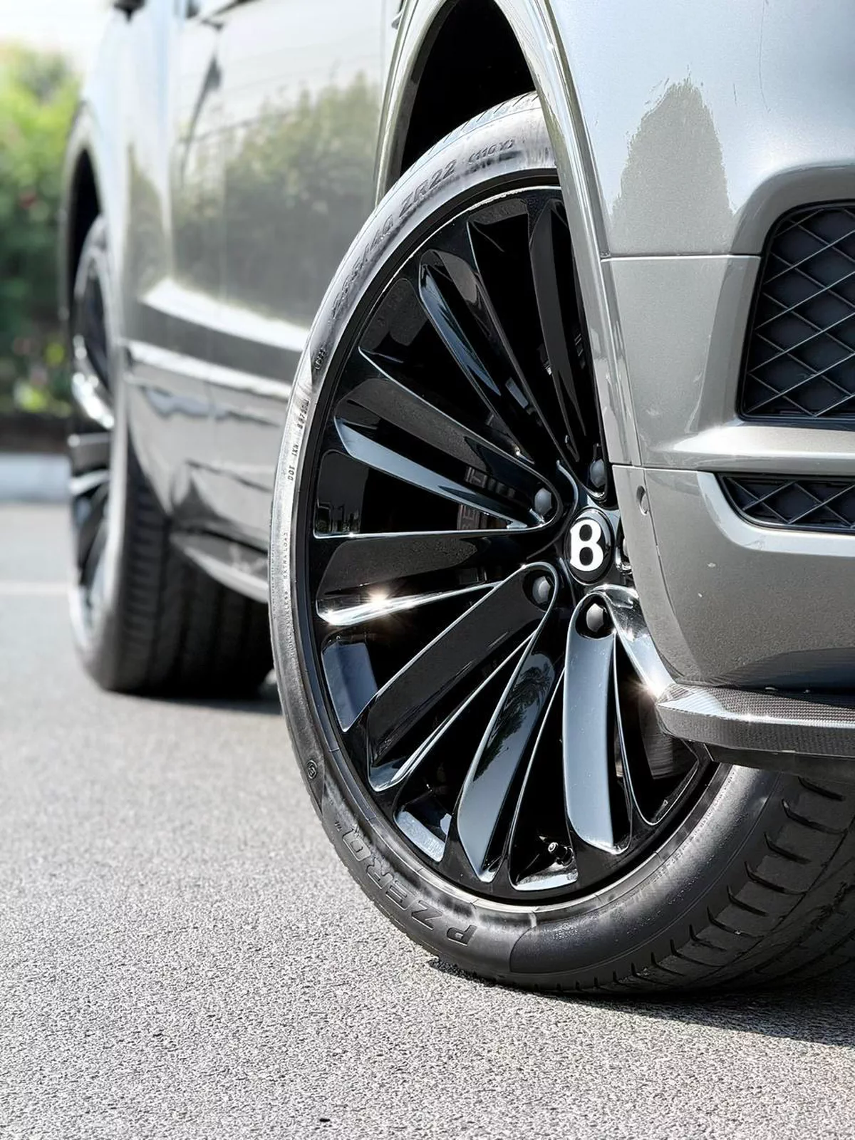 BENTLEY BENTAYGA W12 SPEED | GCC SPECS | CARBON FIBRE EDITION | YEAR: 2020 | KMS: 53,000 KMS-9-9