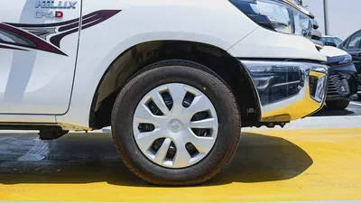 TOYOTA HILUX BASIC 2.4 DISL MODEL 2025 GCC SPECS-4