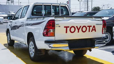 TOYOTA HILUX BASIC 2.4 DISL MODEL 2025 GCC SPECS-6